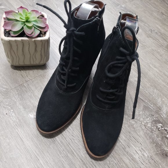 Lucky Brand Echoh Black Suede Booties Sz 8 - Picture 3 of 9